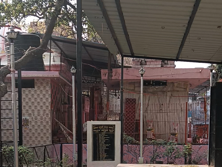 क्रांतिकारियों को होली खेलने से रोका तो शुरू हुआ गंगा-मेला:अंग्रेजों ने 1942 में 43 लोगों को जेल भेजा था, छूटने पर हुआ था जश्न