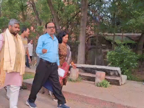 भागलपुर विधायक ने लाजपत पार्क का किया निरीक्षण:खराब व्यवस्था पर जताई नाराजगी, अधिकारियों को जल्द से जल्द सुधार के निर्देश