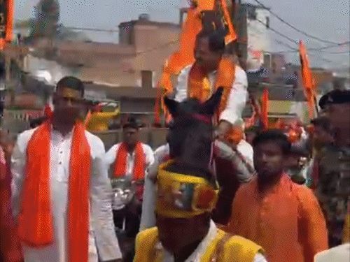 हाथ में तलवार लिए घोड़े पर निकले जदयू विधायक:मुजफ्फरपुर में रामनवमी पर भव्य शोभायात्रा, बीजेपी MLA भी शामिल; ढोल-नगाड़ों पर झूमे राम भक्त