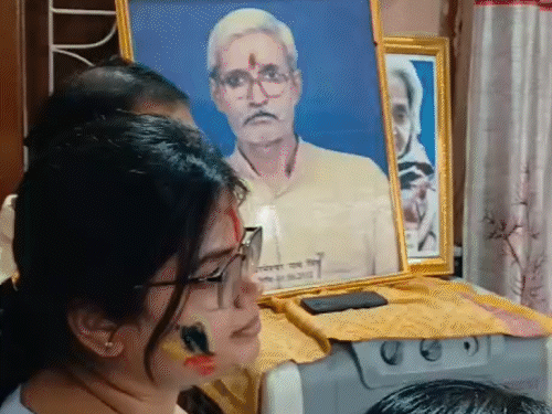 ‘दादा ब्रह्मेश्वर मुखिया, विराट कोहली मेरे आदर्श’:रणवीर सेना के चीफ की पोती को UPSC में 301वीं रैंक, मां बोली- बेटी घर के काम में टॉपर है