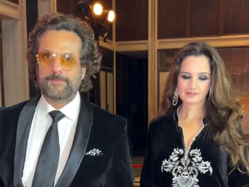 ‘ये मेरी बहन है, बीवी नहीं’:फरदीन खान ने बहन लैला को पत्नी समझने पर पैपराजी की गलती सुधारी, देखें वीडियो