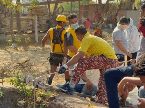 शिवदासपुरा में कुएं में मिला युवक का शव:नहीं हो सकी पहचान; हादसा या साजिश पुलिस हर एंगल से कर रही जांच