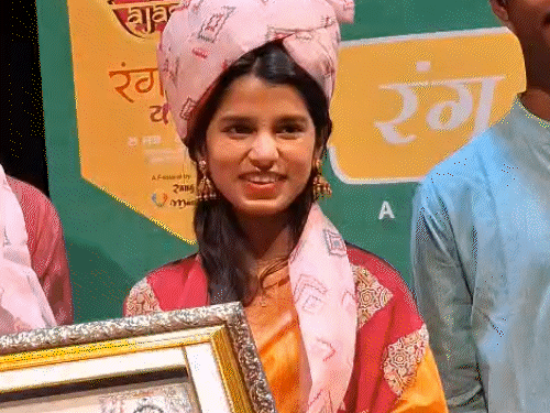 मैथिली बोलीं-कम उम्र में राजनीति में बहुत-कुछ सीखने का मौका:कहा-ट्रोलर्स को नमस्कार करके जवाब देती हूं; कई लोग मुझे गाइड करते हैं