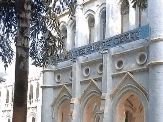 बीना विधायक बोलीं- मैं कांग्रेस में ही हूं:हाईकोर्ट ने मांगे सप्रे के BJP में जाने के सबूत, अब पार्टी व्हिप की कॉपियां देंगे सिंघार