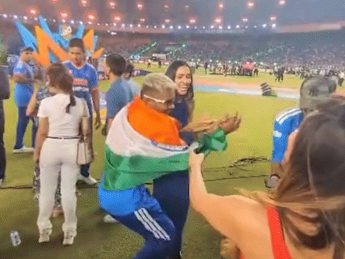 जयपुर की मॉडल के साथ दिखे ईशान किशन:टी20 वर्ल्ड कप जीत के जश्न में शामिल हुईं अदिति हुंडिया, दादा ने किया था अफेयर का खुलासा