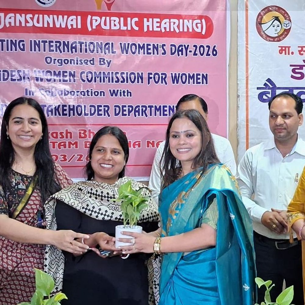 महिला आयोग सदस्य ने सुनीं महिलाओं की समस्याएं:गौतम बुद्ध नगर में 50 मामले दर्ज, अधिकारियों को दिए निर्देश