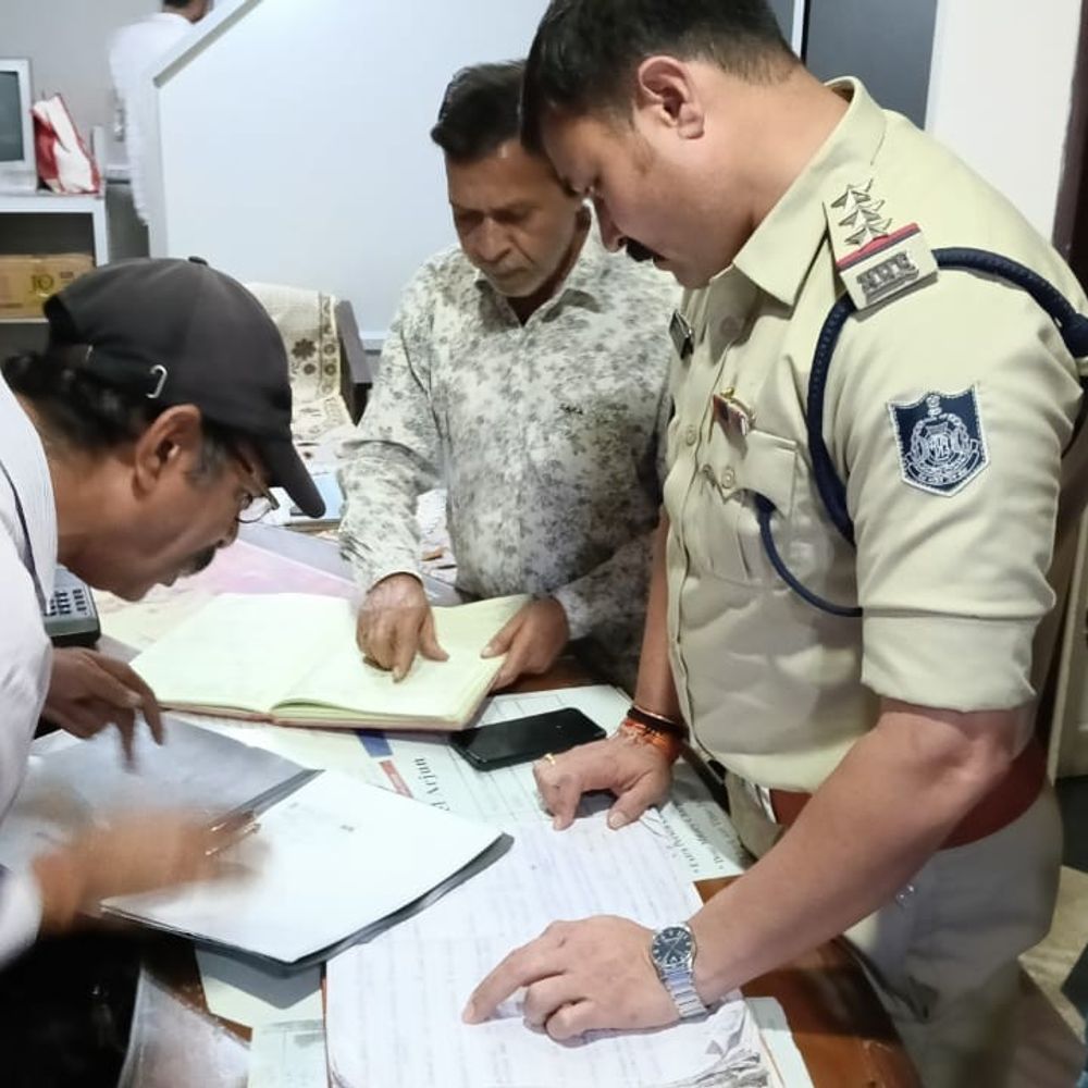 दमोह में सीएम आगमन से पहले सुरक्षा कड़ी:पुलिस ने बस स्टैंड, रेलवे स्टेशन और होटलों का किया निरीक्षण