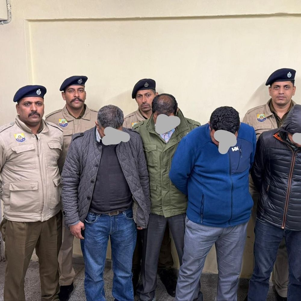 हिमाचल के डीजीपी ने 4 जवान किए बर्खास्त:नशा तस्करी में संलिप्तता पर की कार्रवाई, अंतरराज्यीय तस्करी नेटवर्क से जुड़ा है मामला