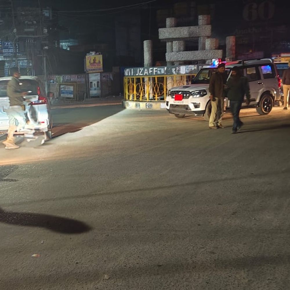 बाइक सवार बदमाशों ने दुकानदार को मारी 3 गोली:मुजफ्फरपुर में घर से बाजार के लिए निकले थे, आपसी रंजिश में हत्या की आशंका