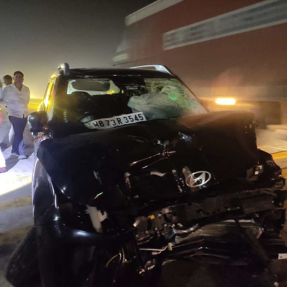 किशनगंज में कार-बाइक की टक्कर में 2 की मौत:एक युवक गंभीर घायल, पुलिस ने दोनों वाहन जब्त कर जांच की शुरू