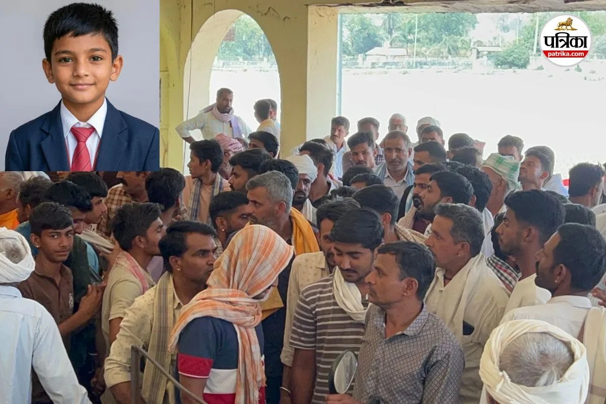 Dungarpur News: निजी स्कूल की बस से गिरा सातवीं कक्षा का छात्र, इलाज के दौरान मौत; कुवैत में हैं पिता