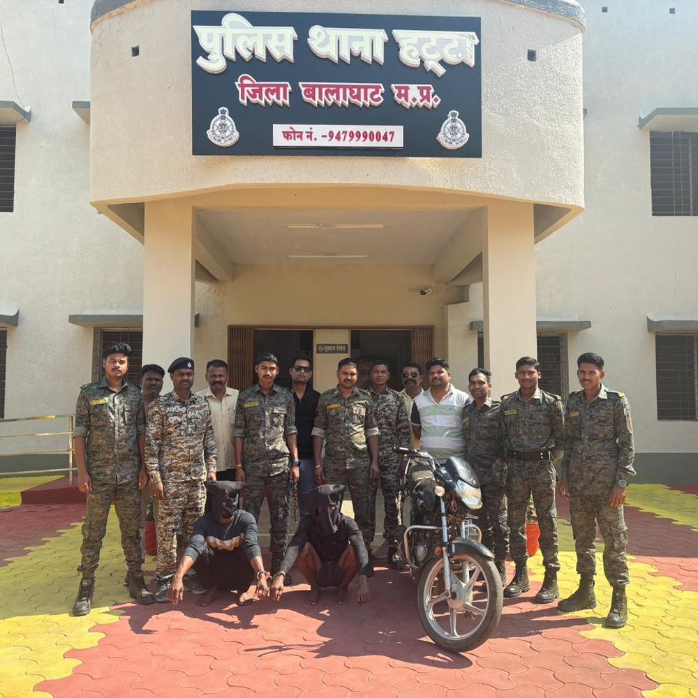 बालाघाट की चांगोटोला पुलिस ने 134 लीटर शराब पकड़ी:दो वाहनों से अवैध परिवहन, हट्टा में दो वाहन चोर गिरफ्तार