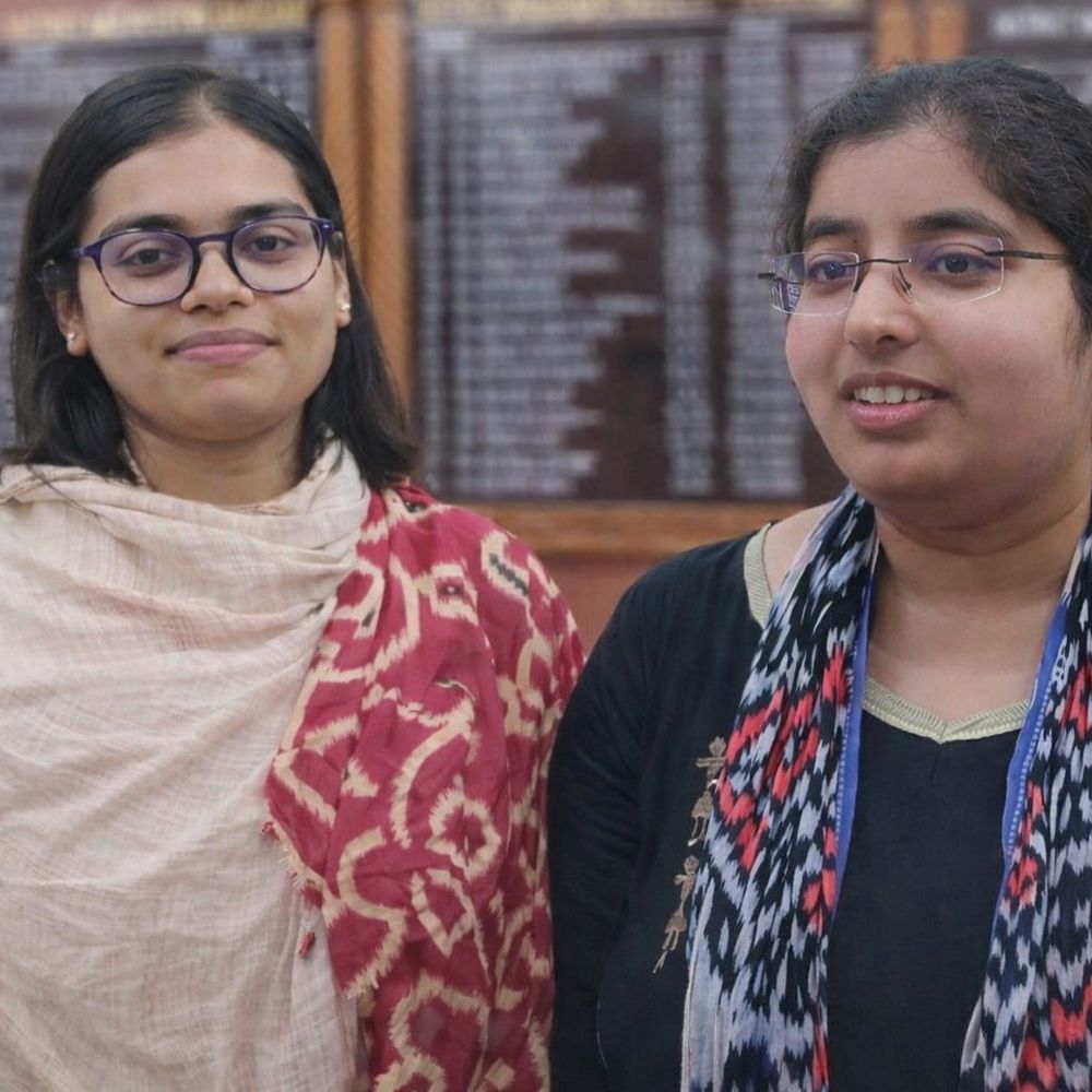 लखीसराय की दो महिला अधिकारियों ने UPSC में पाई सफलता:रुचि सिंह को 171वीं और स्मृति आनंद को 368वीं रैंक, डीएम ने सम्मानित कर दी बधाई