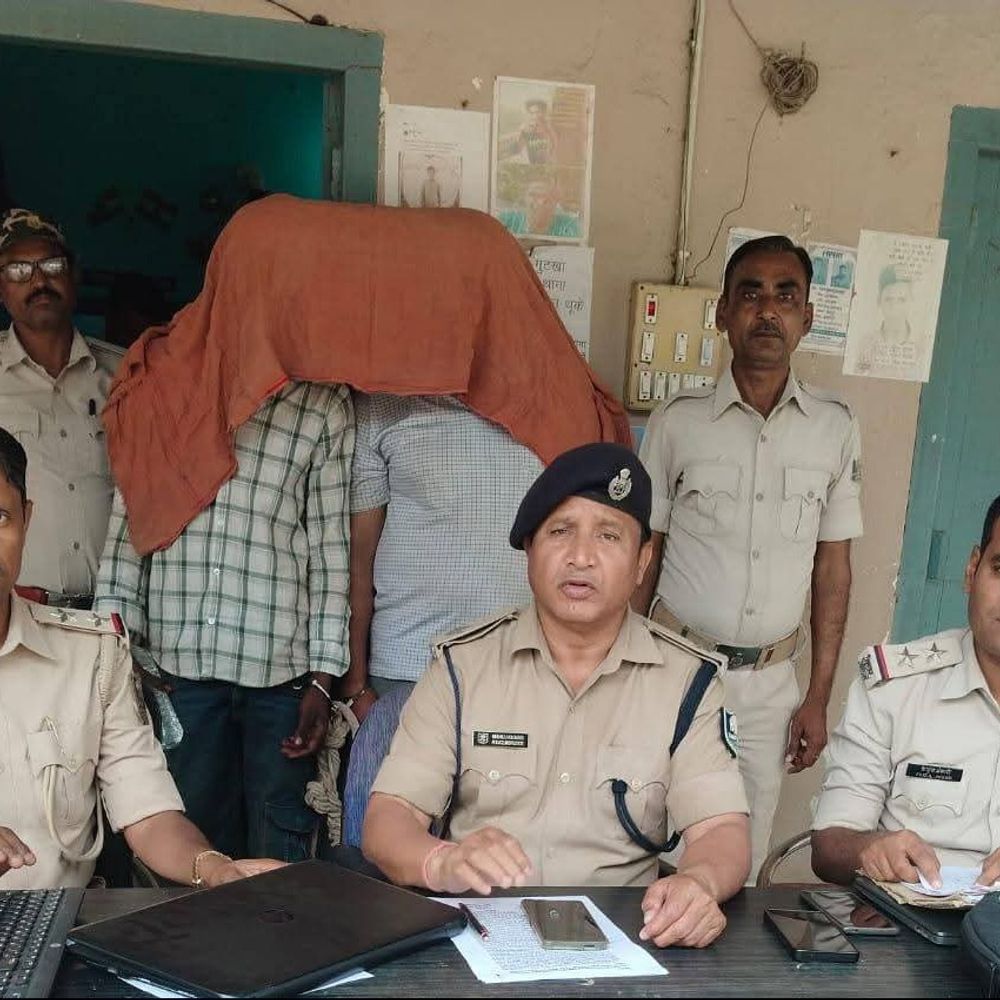 मधुबनी में बाइक चोर गिरोह का पर्दाफाश, 2 गिरफ्तार:चोरी की बाइक बरामद, CCTV से पकड़े गए आरोपी, पुराना आपराधिक इतिहास