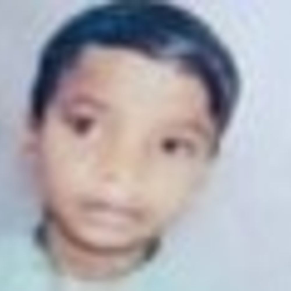 कैमूर में कार की टक्कर से बच्चे की मौत:कान का ऑपरेशन करा बाइक से घर लौट रहा था, पिता वाराणसी रेफर