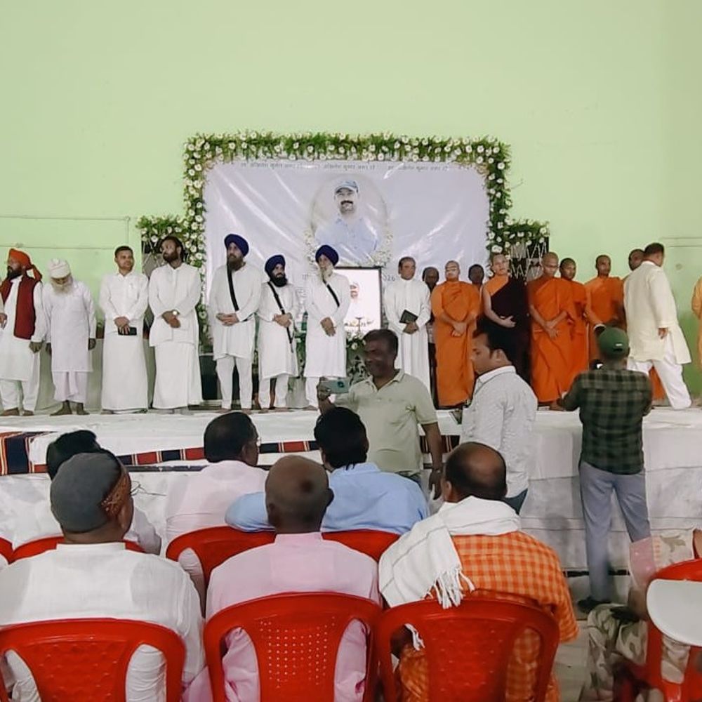 पूर्व मंत्री राजबल्लभ प्रसाद के बेटे को दी श्रद्धांजलि:नवादा में अखिलेश के निधन पर सर्वधर्म प्रार्थना सभा