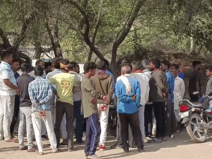 रीवा में शराब के विवाद में JCB ड्राइवर की हत्या:शव को 1 किमी दूर ले जाकर चढ़ाई मशीन; एक्सीडेंट दिखाने की रची साजिश