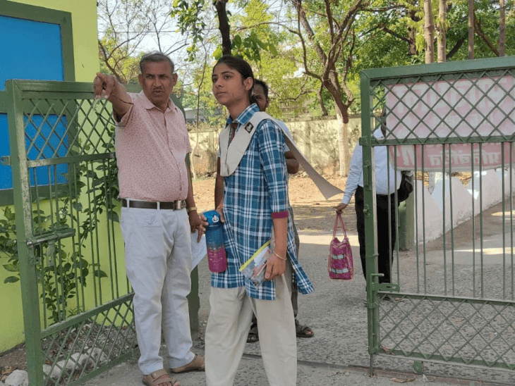 JEE-NEET विद्यार्थियों के लिए बैतूल में सुपर-100 चयन परीक्षा:324 में से 264 शामिल, मेधावी छात्रों को इंदौर में मुफ्त कोचिंग मिलेगी