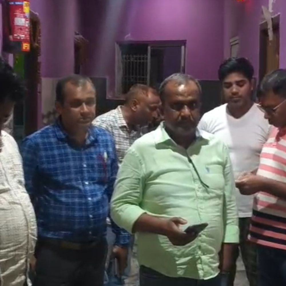 बांका में इंजेक्शन के बाद बच्ची की मौत:7 महीने की थी, परिजनों ने डॉक्टर को बनाया बंधक, पुलिस ने किया गिरफ्तार