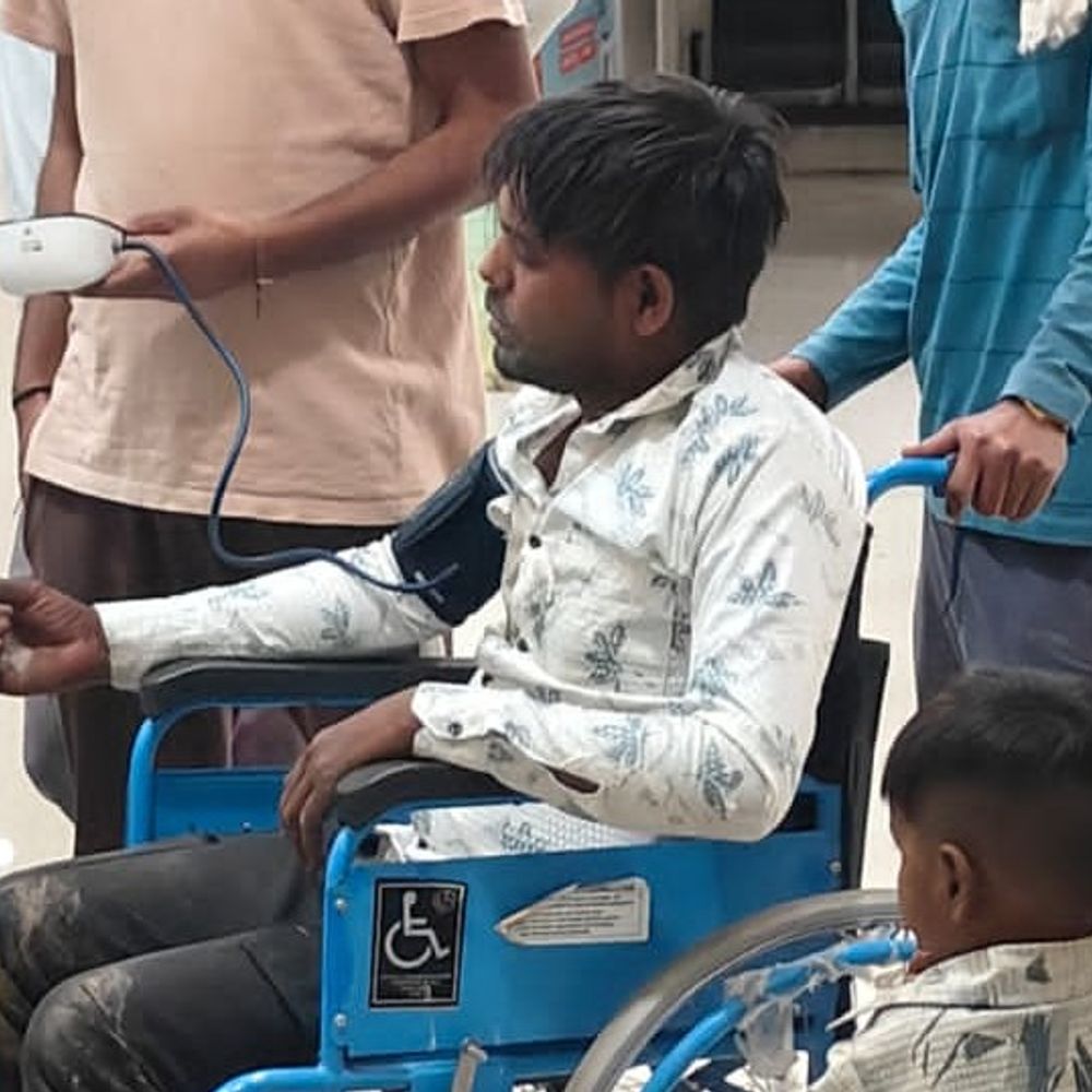 राजगढ़ में जहर खाने के तीन मामले, हालत गंभीर:दो युवक और एक युवती को अस्पताल में भर्ती कराया, जांच में जुटी पुलिस