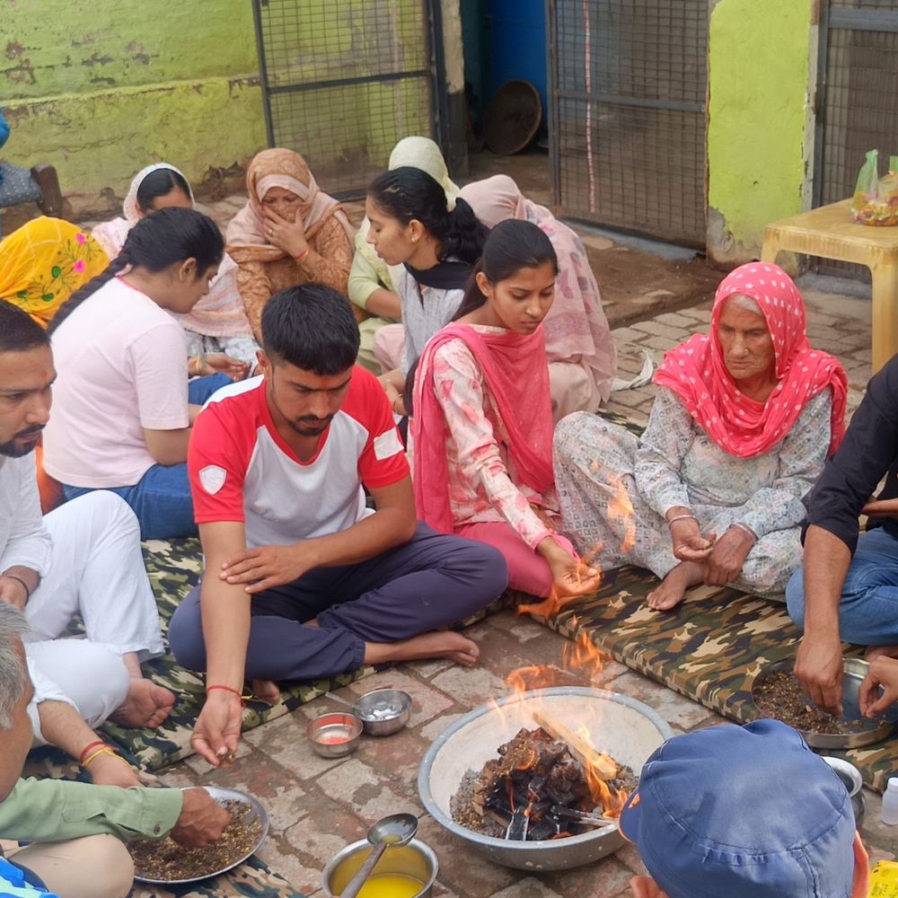 जुलाना में अंतरराष्ट्रीय वेटलिफ्टर दीपक की गाय की मौत:हिंदू रीति-रिवाज से की तेरहवीं; हवन-यज्ञ किया, बोले- गौ माता परिवार की सदस्य थी