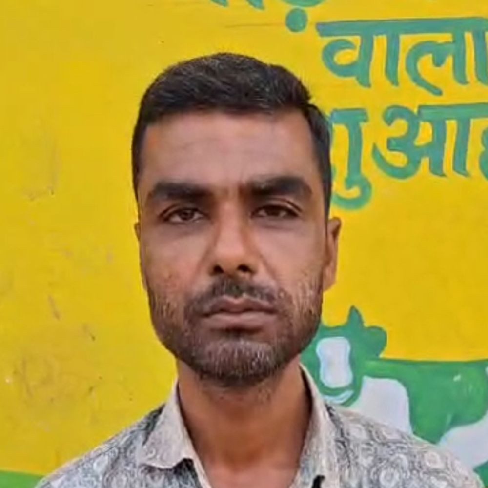 एटा में युवक से दिनदहाड़े बाइक छीनी:15 दिन बाद भी नहीं मिली, थाना प्रभारी बोले- जल्द आरोपी होंगे गिरफ्तार