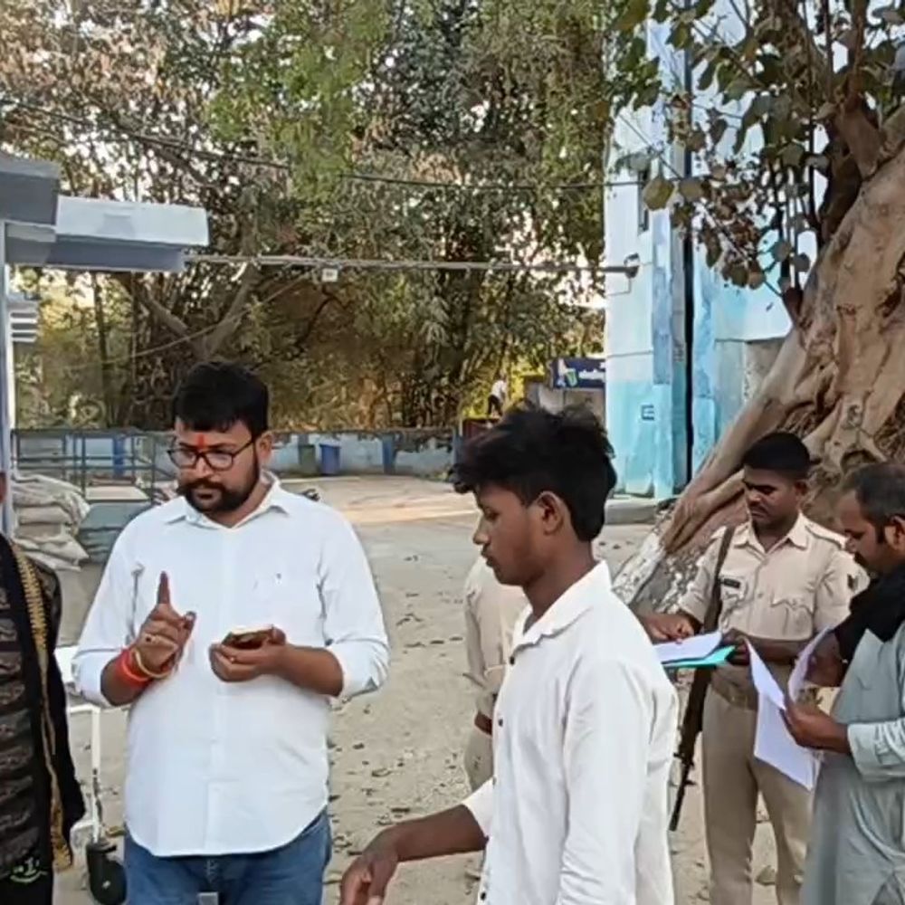 कैमूर में बाइक-ट्रैक्टर की भिड़ंत, युवक की मौत:अधौरा के भिवफोर गांव से अपने गांव जोरदाग लौट रहा था