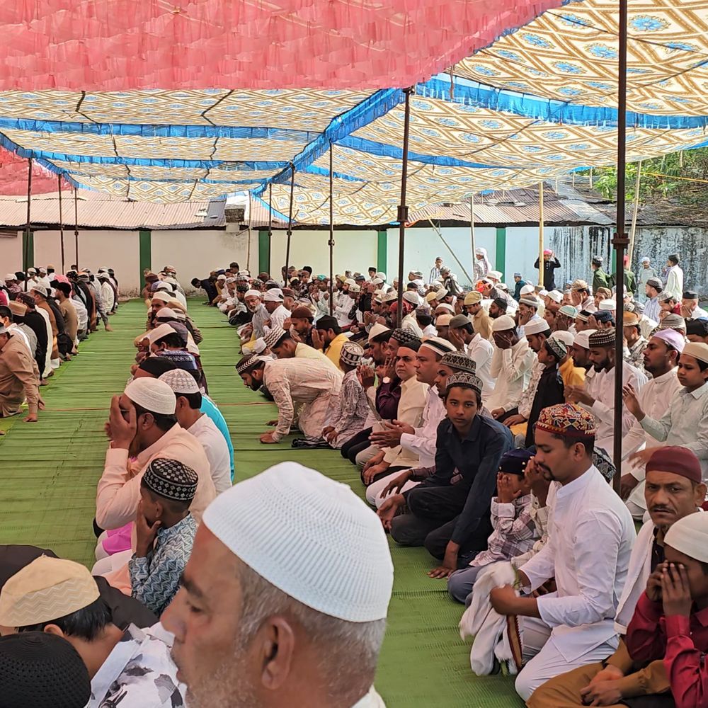 बलौदाबाजार में धूमधाम से मनाई गई ईद-उल-फितर:ईदगाहों-मस्जिदों में उमड़ी भीड़, अमन-चैन की दुआ मांगी