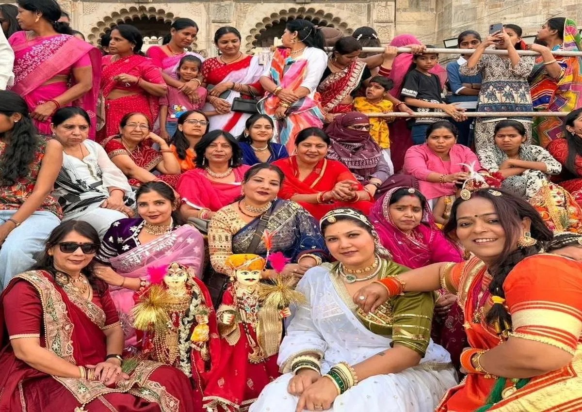 घाट पर सतरंगी छटा, हरी गणगौर के साथ उमड़ी आस्था