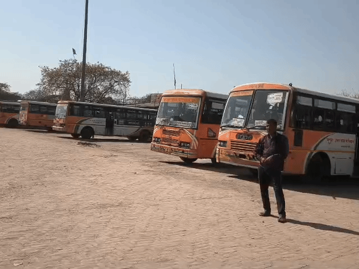 पहले दिन कानपुर के झकरकट्टी ने 96 लाख कमाए:30 हजार यात्रियों ने किया सफर, दिल्ली रूट की बसों ने की सबसे ज्यादा कमाई