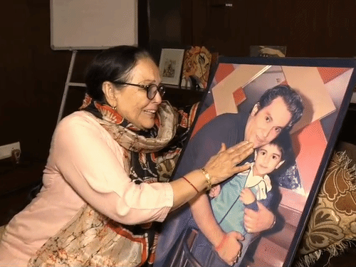 दुबई में फंसे सैडलरी कारोबारी, VIDEO जारी कर मदद मांगी:बोले- सरकार फंसे लोगों को बचा ले, कानपुर में बेटे की सलामती की मां कर रही प्रार्थना