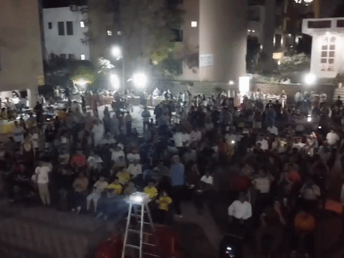 टीम इंडिया की जीत पर गाजियाबाद में जश्न:शहर में चारों तरफ ढोल नगाड़ों से खुशी मनाई, अलग अलग स्थानों पर लगाई गईं बड़ी स्कीन