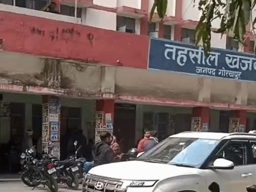 46 साल पहले मृत व्यक्ति की फर्जी पत्नी लेकर आए:प्रॉपर्टी वरासत कराई फिर 3 दिन बाद किसी और को रजिस्ट्री कर दी