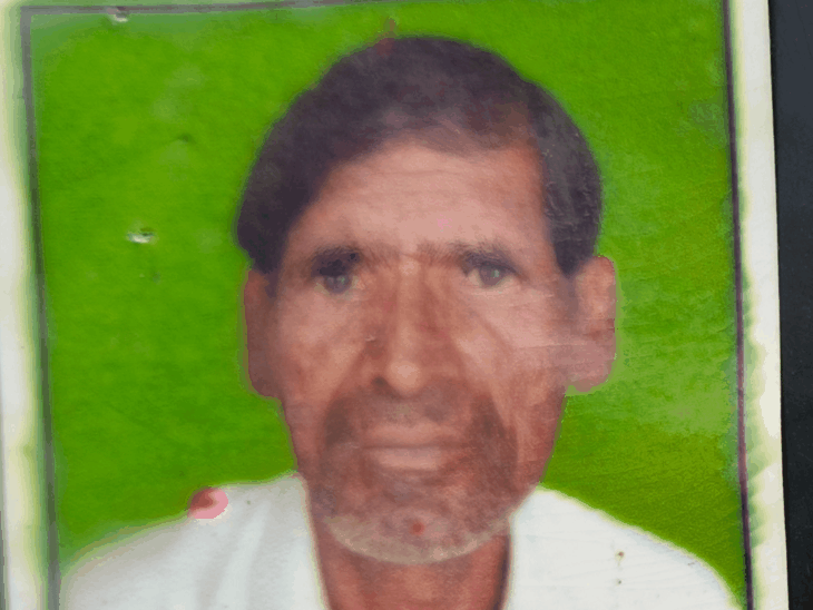 बिजनौर में घर में मृत मिले बुजुर्ग दंपति:सिर पर चोट के निशान; करंट लगने और सदमे से मौत की आशंका, पोस्टमार्टम रिपोर्ट का इंतजार