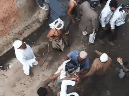 सहारनपुर में दो पक्षों में खूनी संघर्ष:मकान बनाने के विवाद को लेकर लाठी-डंडे और ईंट-पत्थर चले, कई घायल