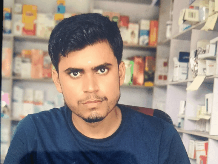 तेज रफ्तार अनियंत्रित बाइक गड्ढे में गिरी, दो की मौत:नानपारा-रूपईडीहा मार्ग पर हादसा; दोनों ससुराल से लौट रहे थे