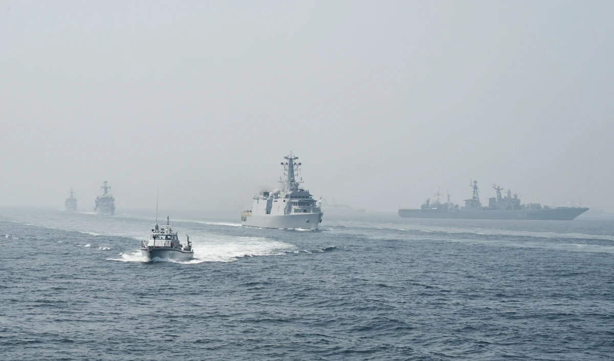 Hormuz Strait पर Iran की चेतावनी से सहमा बाजार, Crude Oil महंगा, Gold Price धड़ाम!