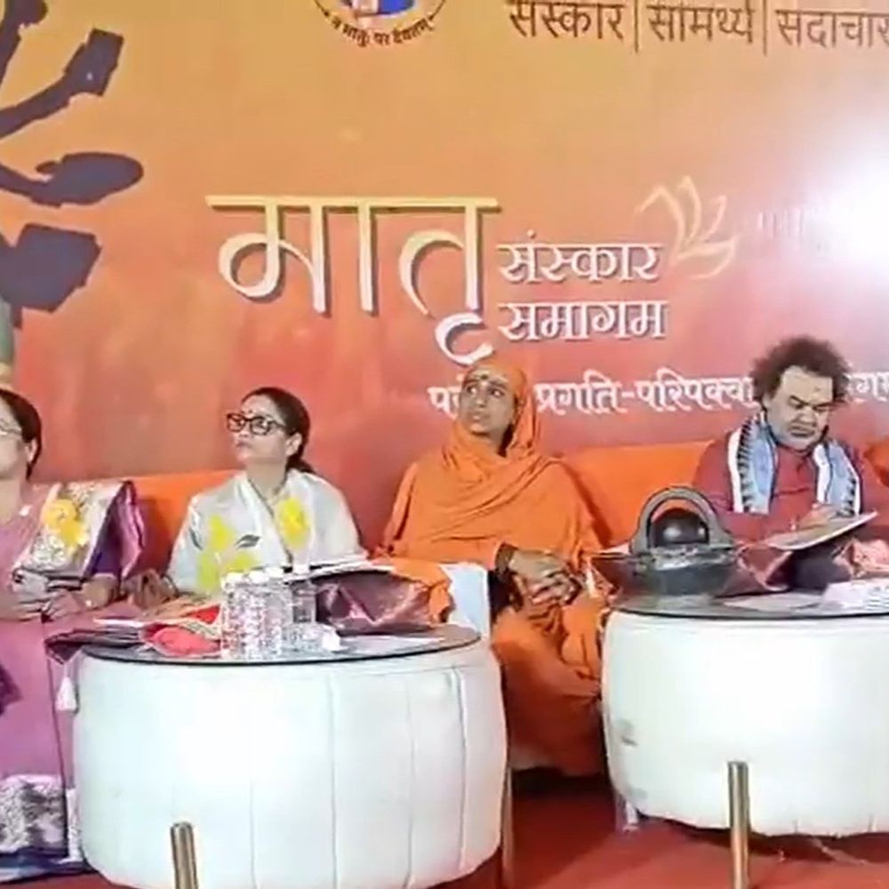 श्रृंगेरी-मठ में मातृ समागम में आज आएंगी मालिनी अवस्थी:शिवाजी पार्क से निकलेंगी आकर्षक झांकियां, लाठी-तलवारबाजी का प्रदर्शन करेंगी छात्राएं