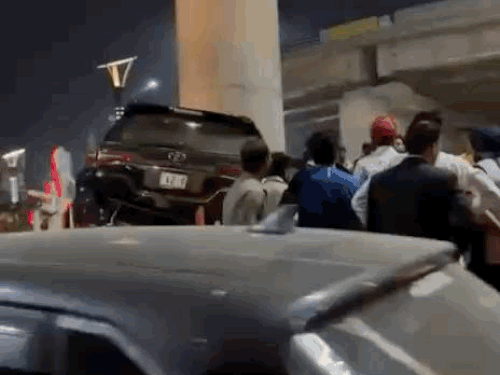 लुधियाना के भारत नगर चौक पर टकराई बेकाबू फॉर्च्यूनर:3 फीट ऊंचे सुरक्षा घेरे को लांघा,बाल-बाल बचे युवक पुलिस कर रही जांच