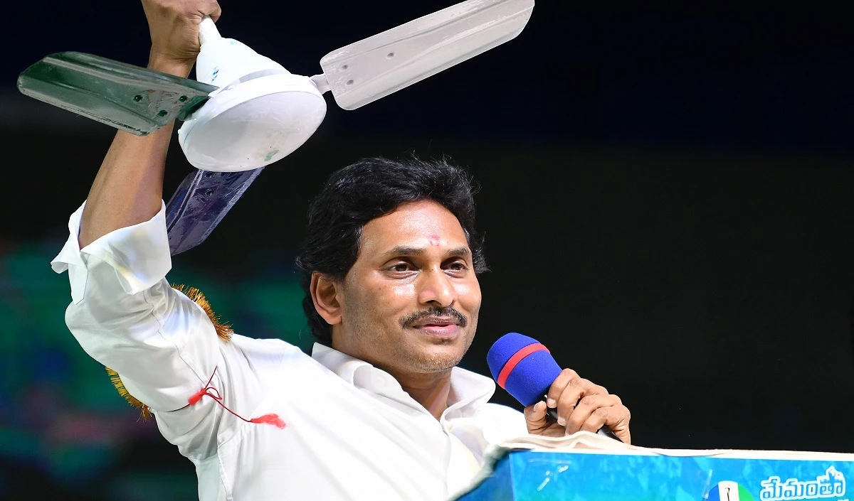 Jagan Reddy का TDP Govt पर बड़ा हमला, बोले- Chandrababu नायडू ने सरकारी खजाना खाली कर दिया