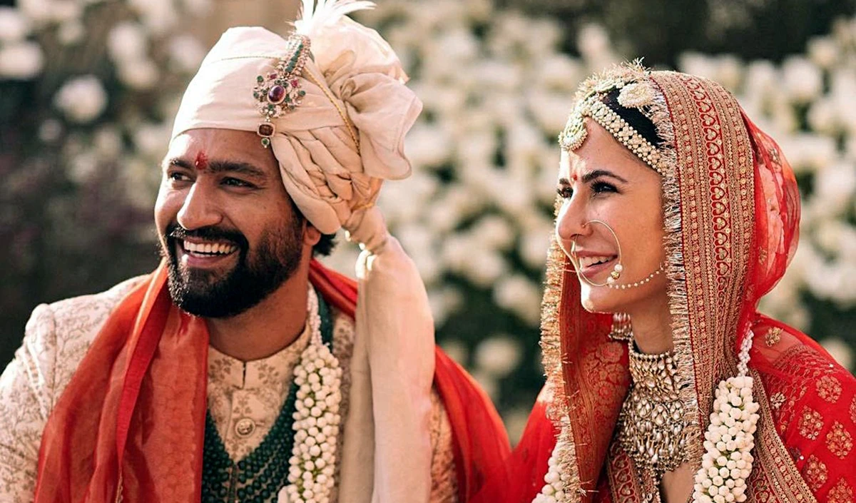 Katrina Kaif, Vicky Kaushal की ‘रंगीन’ होली! बेटे विहान के साथ पहली होली की झलक, सनी और इसाबेल भी आए नजर