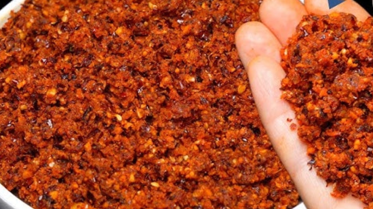 इस शहर में खाते हैं लोग लाल चींटियों की चटनी, यह रेसिपी मानी जाती है बेहद पौष्टिक, जानें बनाने का तरीका