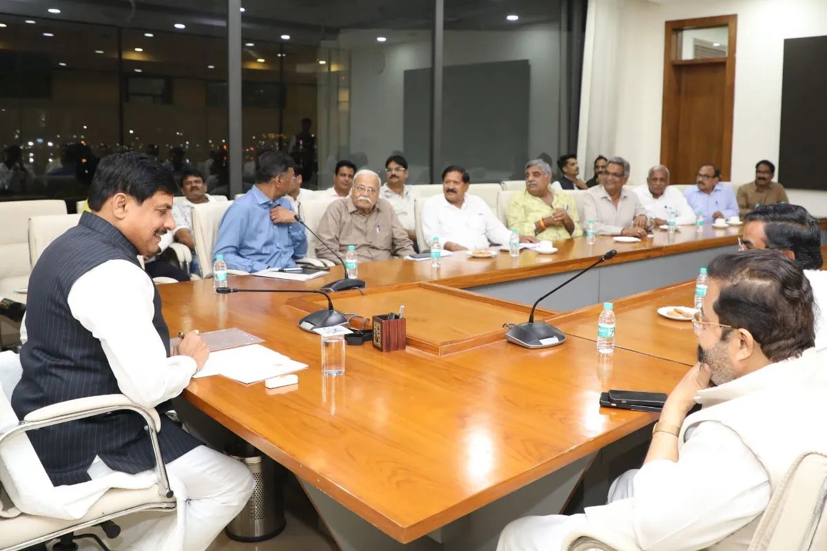 बड़ी राहत: CM Mohan के साथ बैठक के बाद राजपत्र होल्ड, 2 मार्च से नहीं होगी बसों की हड़ताल