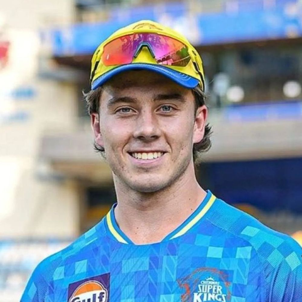 CSK के ब्रेविस IPL के शुरुआती 2-3 मैच से बाहर:मांसपेशियों में खिंचाव से नहीं खेल पाएंगे; धोनी भी दो हफ्ते नहीं खेलेंगे