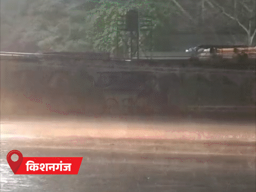 बिहार के सभी जिलों में आज बारिश का अलर्ट:50KM/H की रफ्तार से चल सकती हैं हवाएं, पटना का टेंपरेचर 33°C पहुंचा