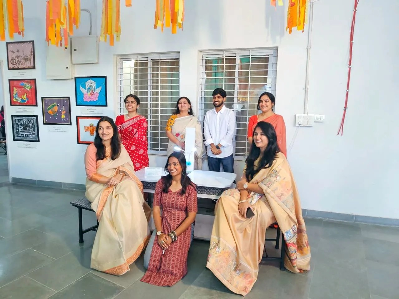 वडोदरा के युवाओं ने बनाई स्पेस-सेविंग मल्टी फंक्शनल टेबल, मिला पेटेंट