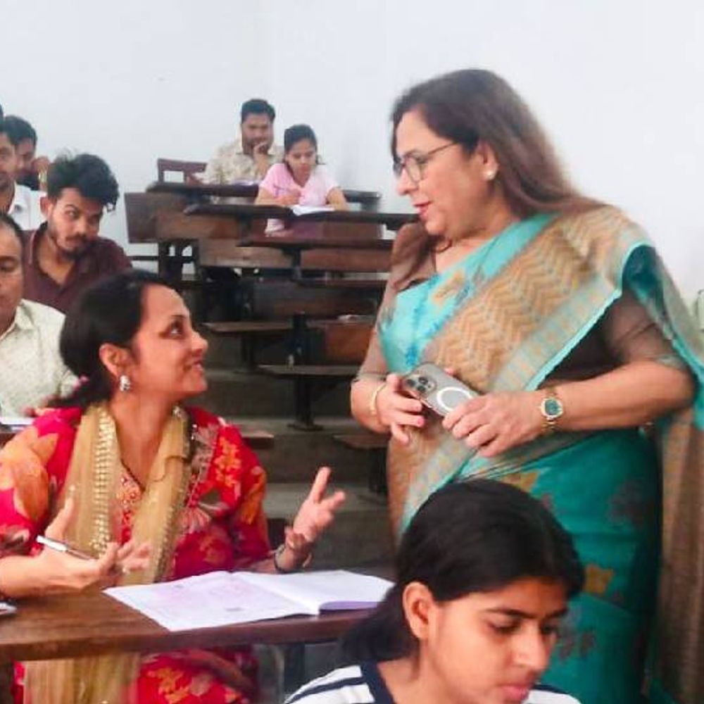 DDU में रिसर्च एलिजिबिलिटी टेस्ट संपन्न:दूसरे दिन 87% कैंडिडेट्स ने दिया एग्जाम, दो पालियों में हुई परीक्षा