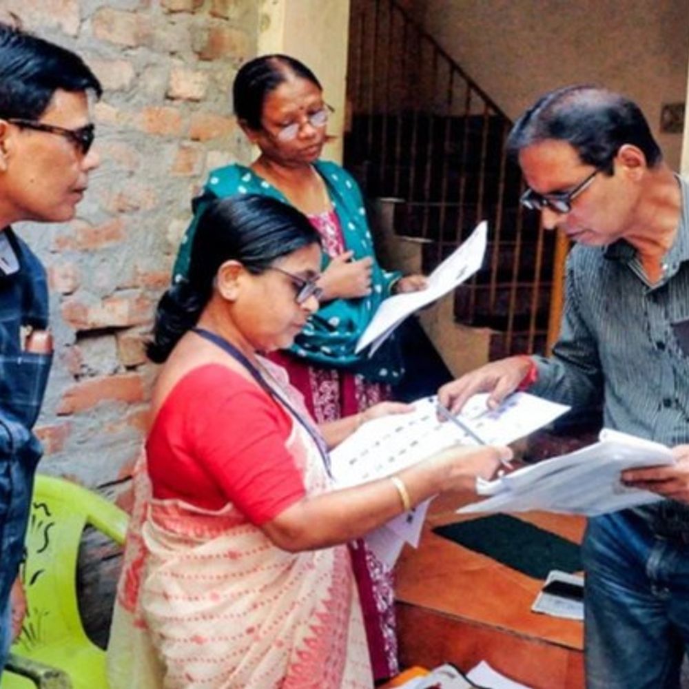 बंगाल में आज आ सकती है सप्लीमेंट्री वोटर लिस्ट:27 लाख वोटरों पर असर; दावा- काम के दबाव में एक और BLO की मौत