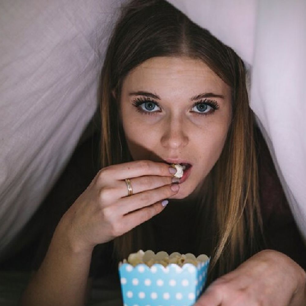 मिडनाइट स्नैकिंग:पैकेज्ड फूड मार्केट 14 लाख करोड़ तक पहुंचेगा, आधी रात में चॉकलेट-स्नैक्स के ऑर्डर बढ़े