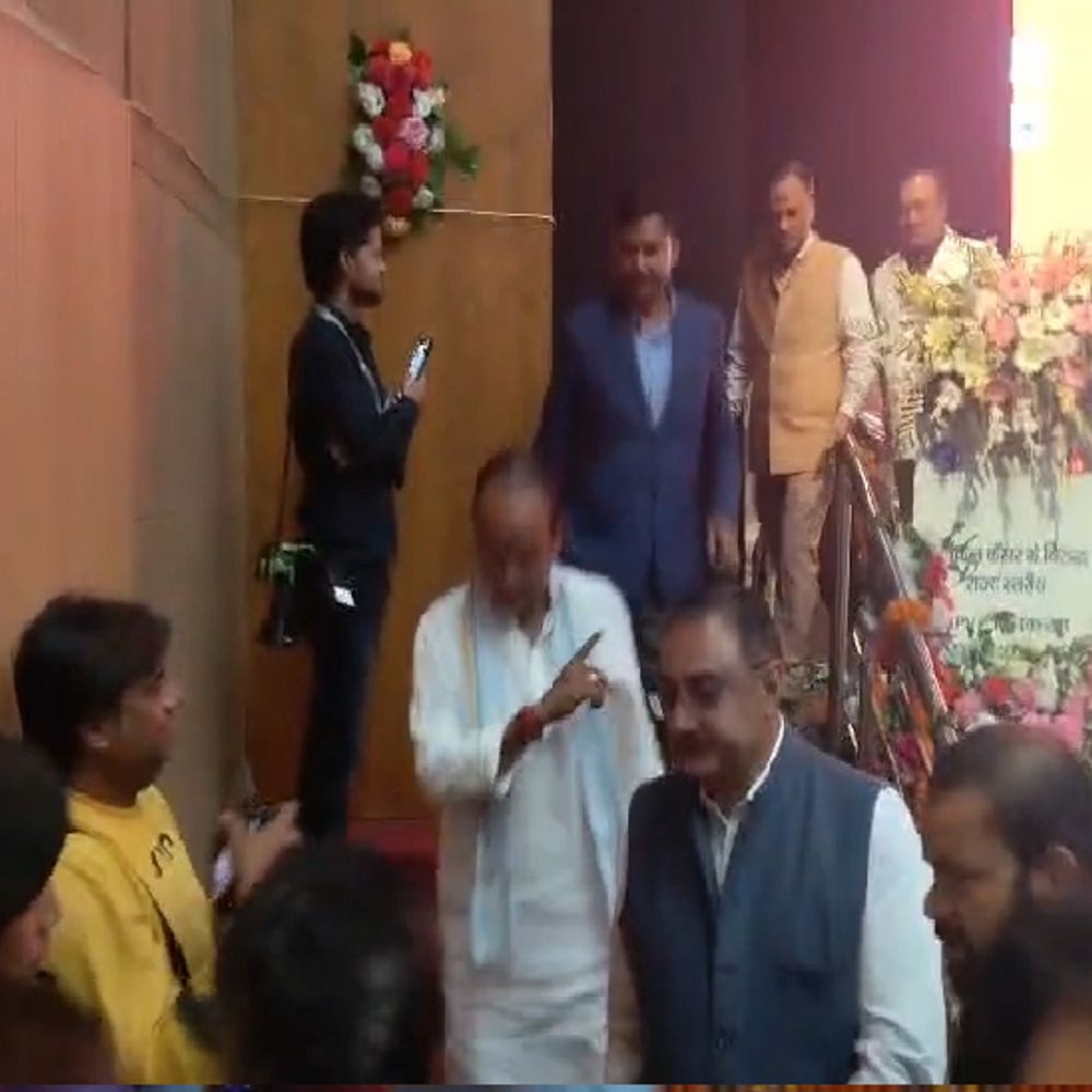 मोदी का भाषण सुन कार्यक्रम छोड़ चले गए इरफान अंसारी, बोले-केंद्र ऐसा बयान देगा तो एचपीवी का टीका नहीं लेंगे